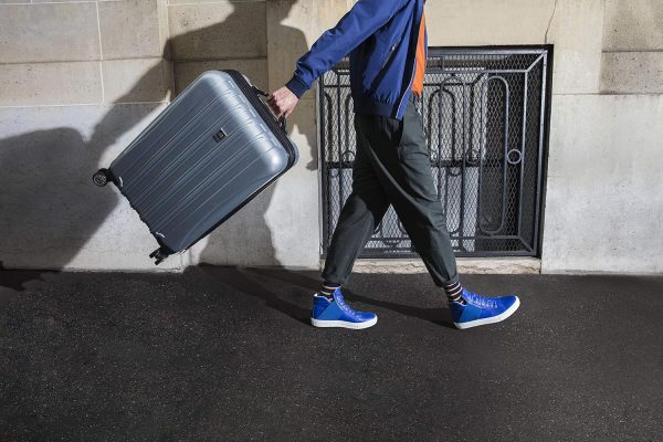 DELSEY Paris Helium Aero Hardside Expandable Luggage with Spinner Wheels, Blue Cobalt, Checked-Medium 25 Inch - Image 5